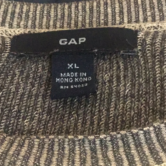 Vintage Like New GAP Women’s Charcoal Crew Neck Sweater - Picture 6 of 16
